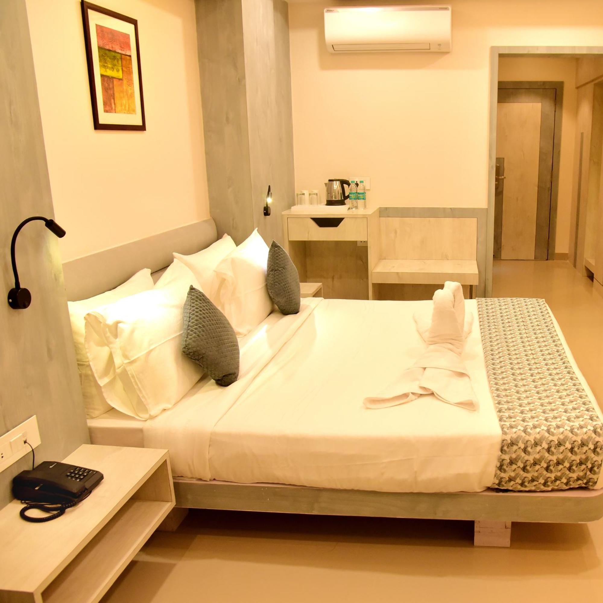 Hotel Rishiraj, Nagaon Nagaon  Exteriér fotografie