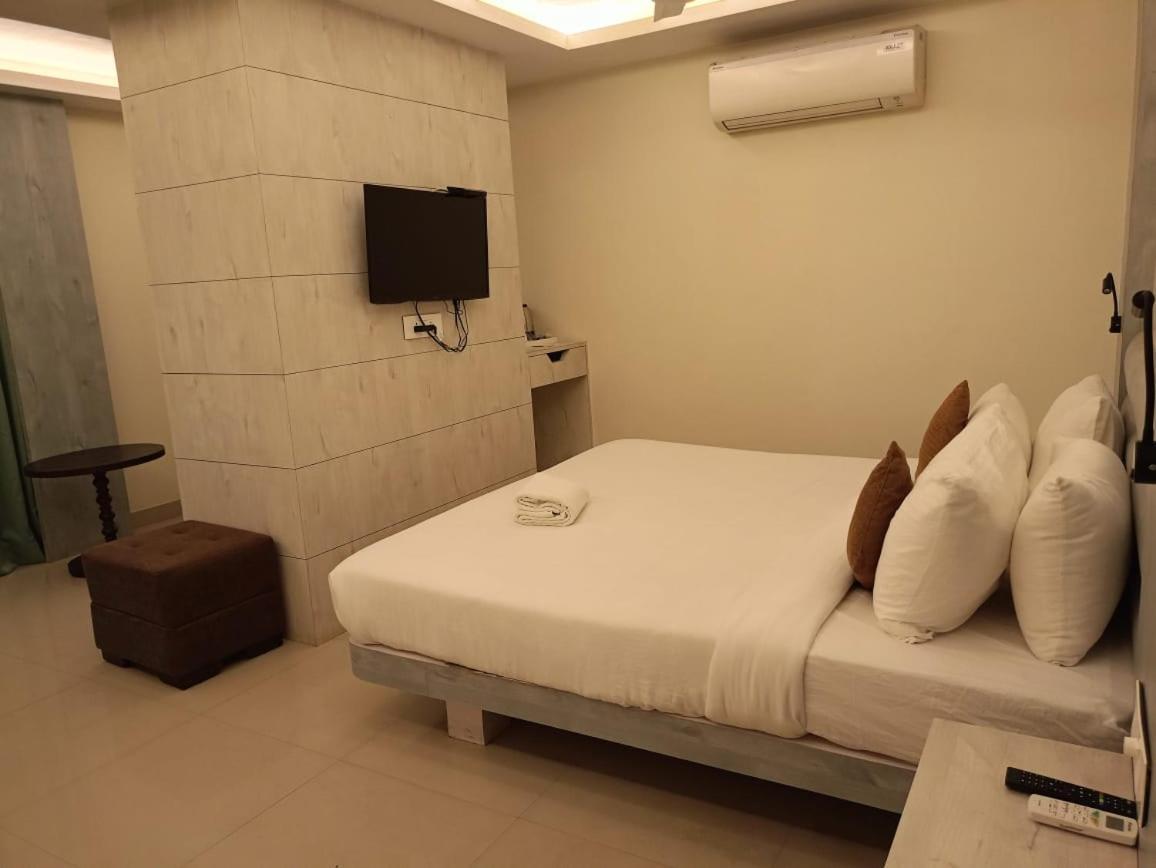 Hotel Rishiraj, Nagaon Nagaon  Exteriér fotografie