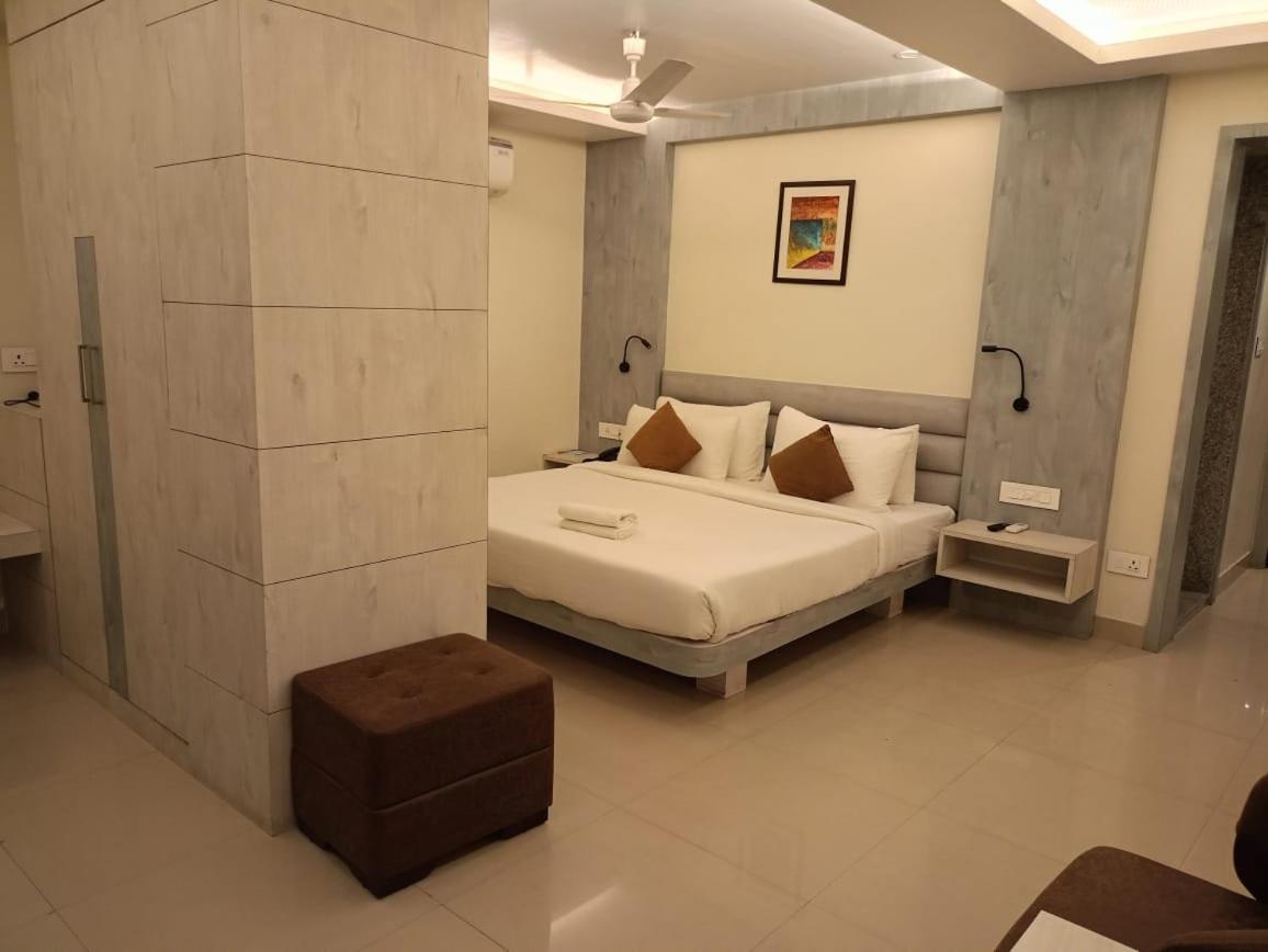Hotel Rishiraj, Nagaon Nagaon  Exteriér fotografie