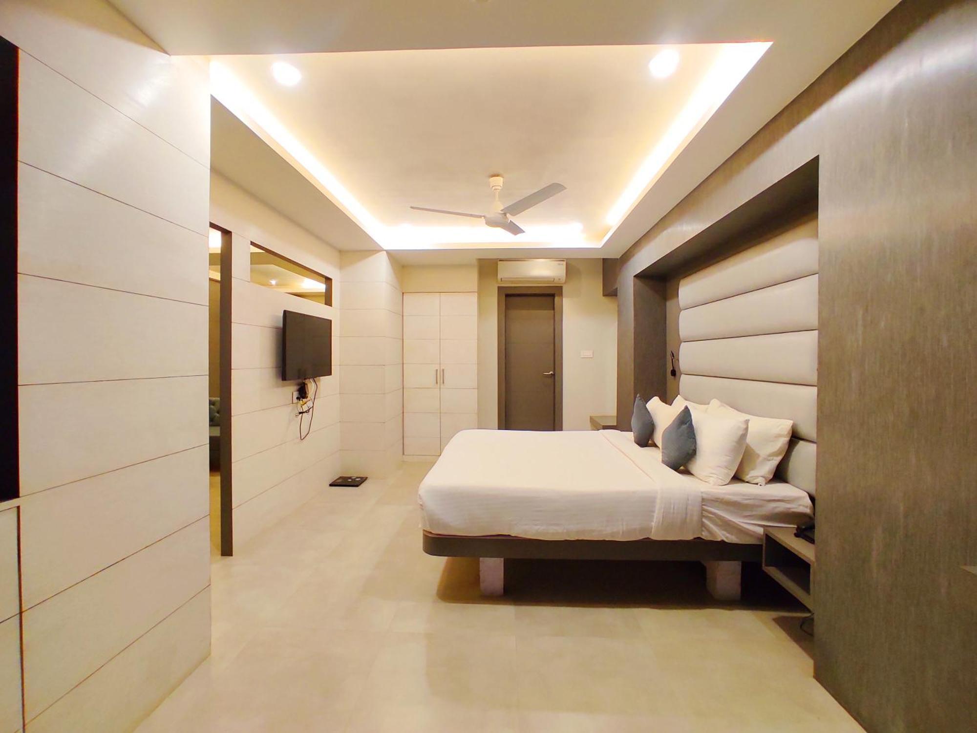 Hotel Rishiraj, Nagaon Nagaon  Exteriér fotografie